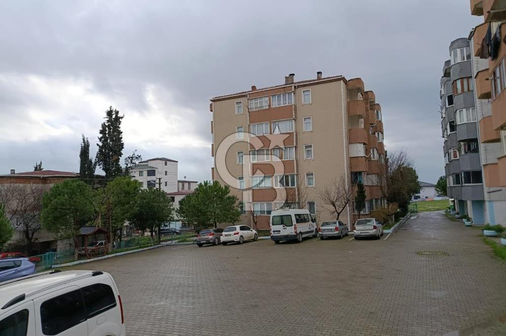 DİLİSKELESİ'NDE HUKUKÇULAR SİTESİNDE,CADDE ÜZERİ, YHT YAKINI 2+1