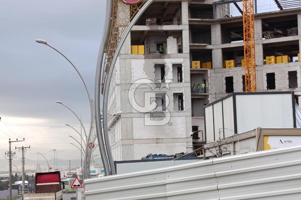 DİLİSKELESİ'NDE HUKUKÇULAR SİTESİNDE,CADDE ÜZERİ, YHT YAKINI 2+1