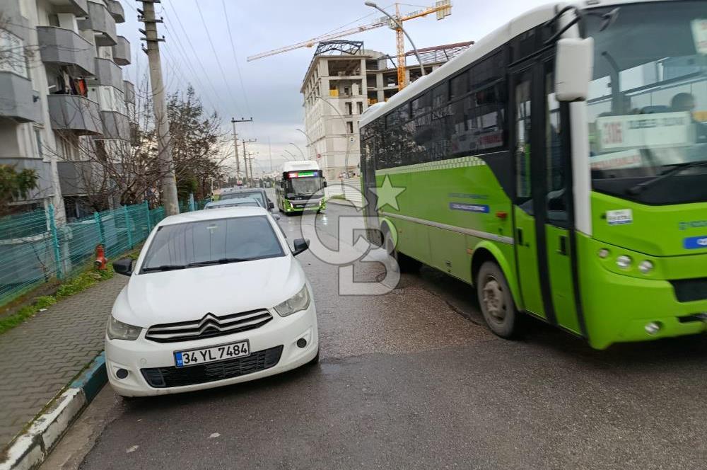 DİLİSKELESİ'NDE HUKUKÇULAR SİTESİNDE,CADDE ÜZERİ, YHT YAKINI 2+1