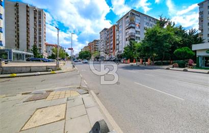 KADIKÖY ZİVERBEYDE CADDEYE 2.BİNADA 200 M2 SATILIK KÖŞE DÜKKAN