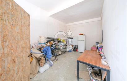 KADIKÖY ZİVERBEYDE CADDEYE 2.BİNADA 200 M2 SATILIK KÖŞE DÜKKAN