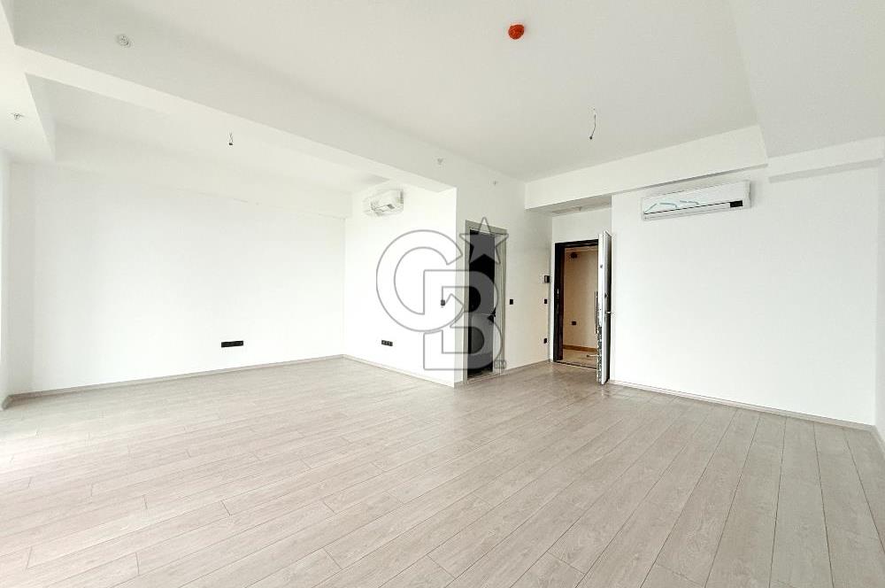 İZMİR'İN KALBİNDE BAYRAKLI 1923'DE SATILIK REZİDANS OFİS