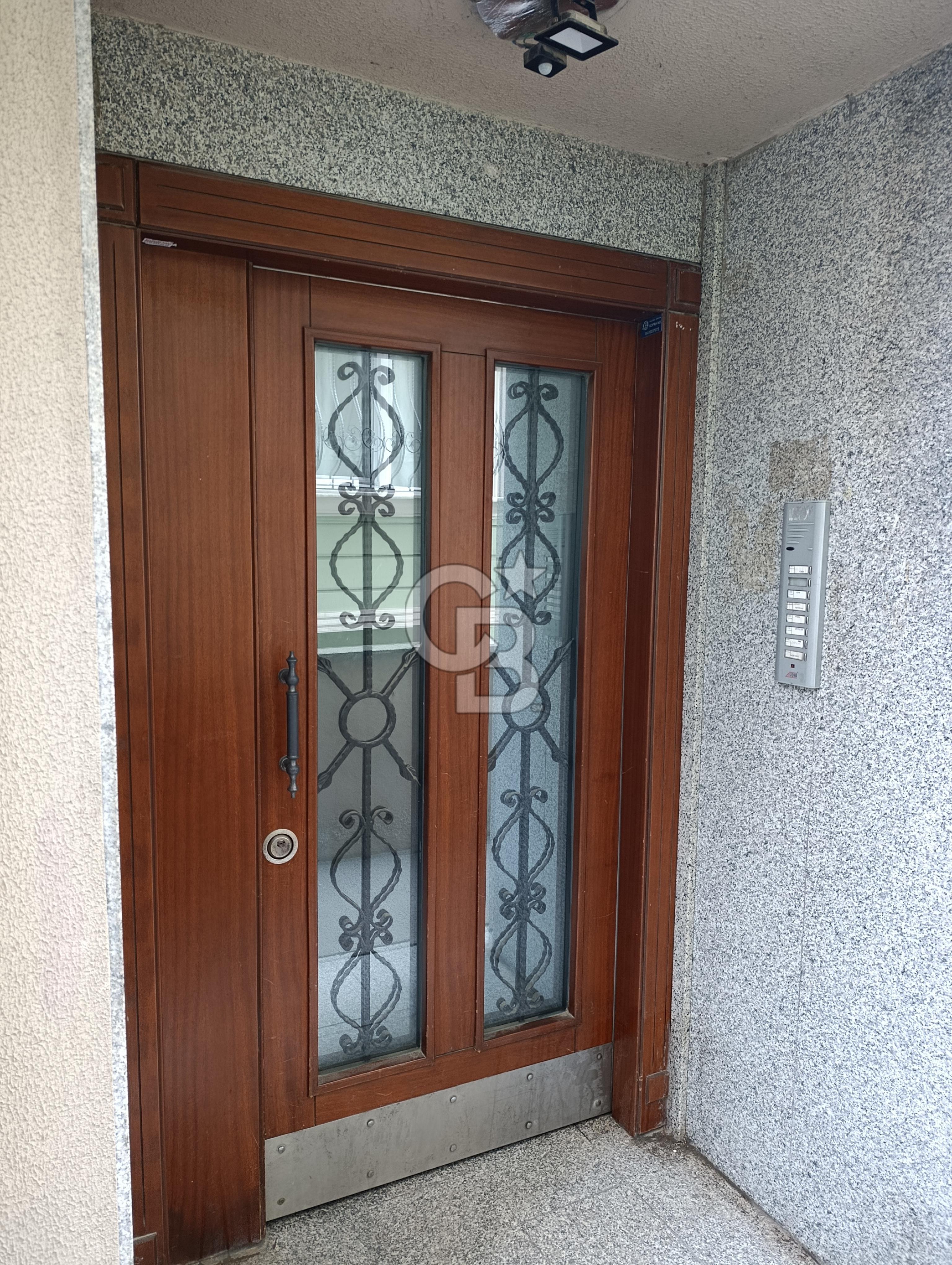 Libadiye Caddesi ve Emaar AVM’ye Yürüme Mesafesinde Satılık 2+1 Daire