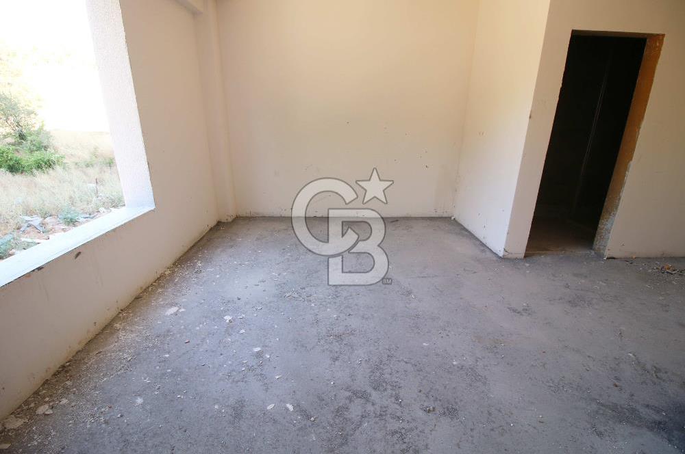 YATIRIM VE OTURUM İÇİM İDEAL ! '' SİTE İÇERSİNDE 3+1 DAİRE ''