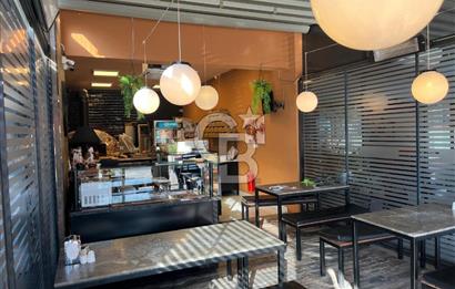 Balat Meydanı'nda Hazır Kiracılı Satılık Dükkan