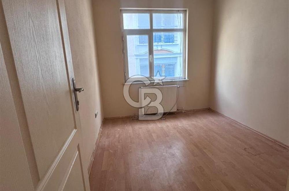 ARNAVUTKÖY TAŞOLUK METROYA YÜRÜME MESAFESİNDE 4+1 SATILIK DAİRE