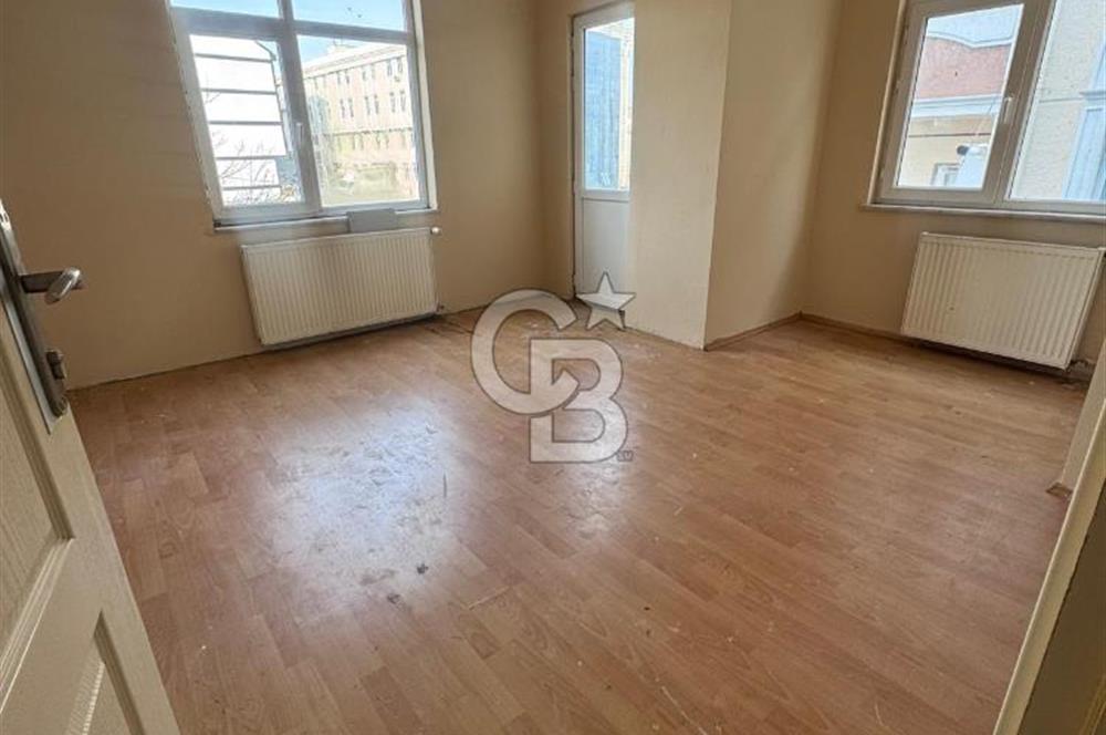 ARNAVUTKÖY TAŞOLUK METROYA YÜRÜME MESAFESİNDE 4+1 SATILIK DAİRE