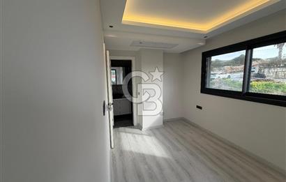 Çeşme’de Müstakil Havuzlu 6+2 Satılık Villa 