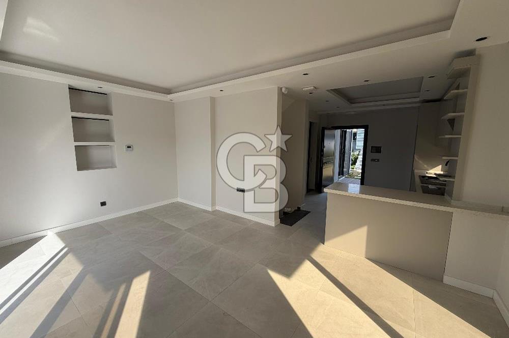 Çeşme’de Müstakil Havuzlu 6+2 Satılık Villa 