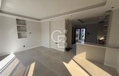 Çeşme’de Müstakil Havuzlu 6+2 Satılık Villa 