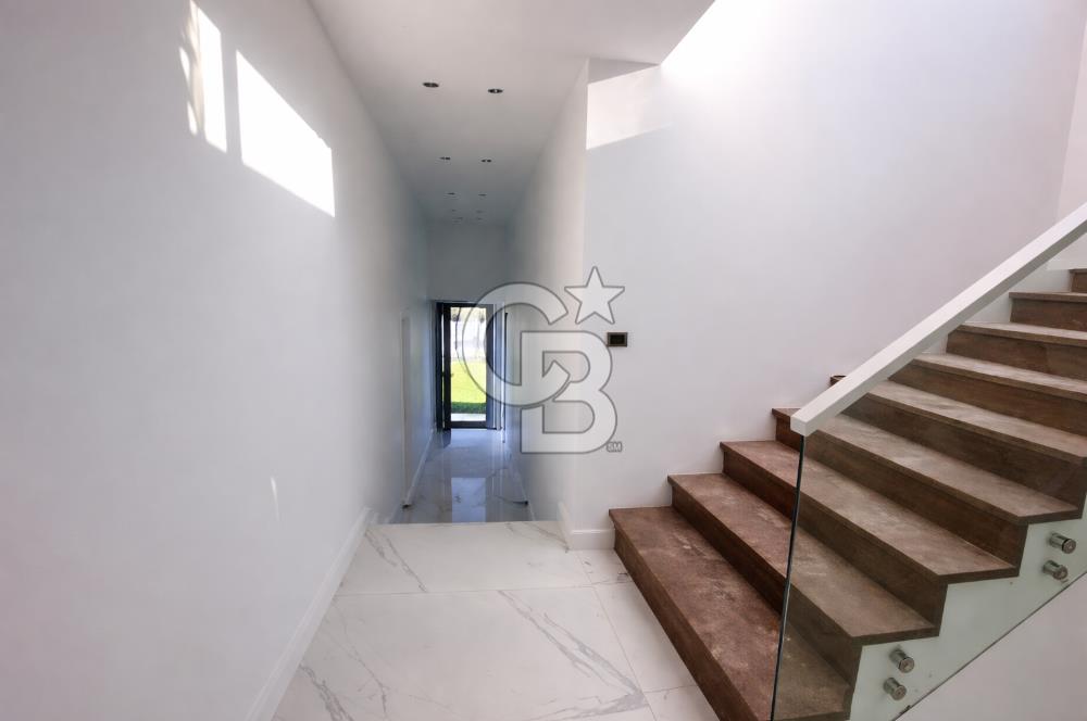 RİVA 1. BÖLGE | DENİZ MANZARALI | SIFIR | BAHÇELİ | MÜSTAKİL VİLLA