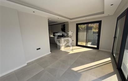 Çeşme’de Müstakil Havuzlu 6+2 Satılık Villa 