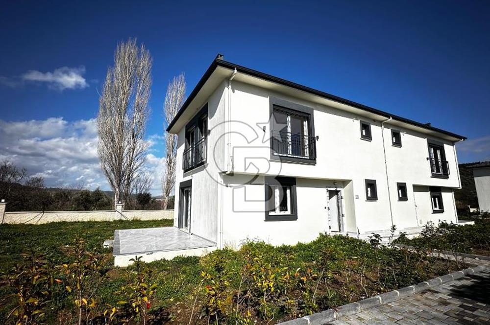 Seferihisar Kavakdere 3+1 Kiralık Villa