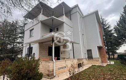 CB VİZYON GÖKHAN KORAL'DAN MARTIKÖY DE GÜVENLİKLİ SİTEDE VİLLA