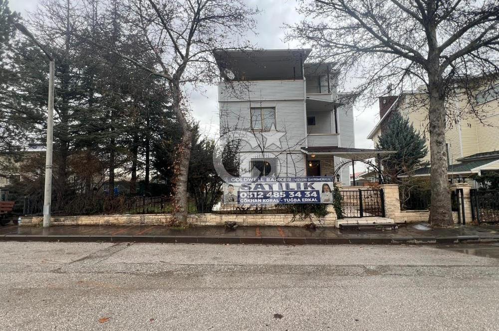 CB VİZYON GÖKHAN KORAL'DAN MARTIKÖY DE GÜVENLİKLİ SİTEDE VİLLA