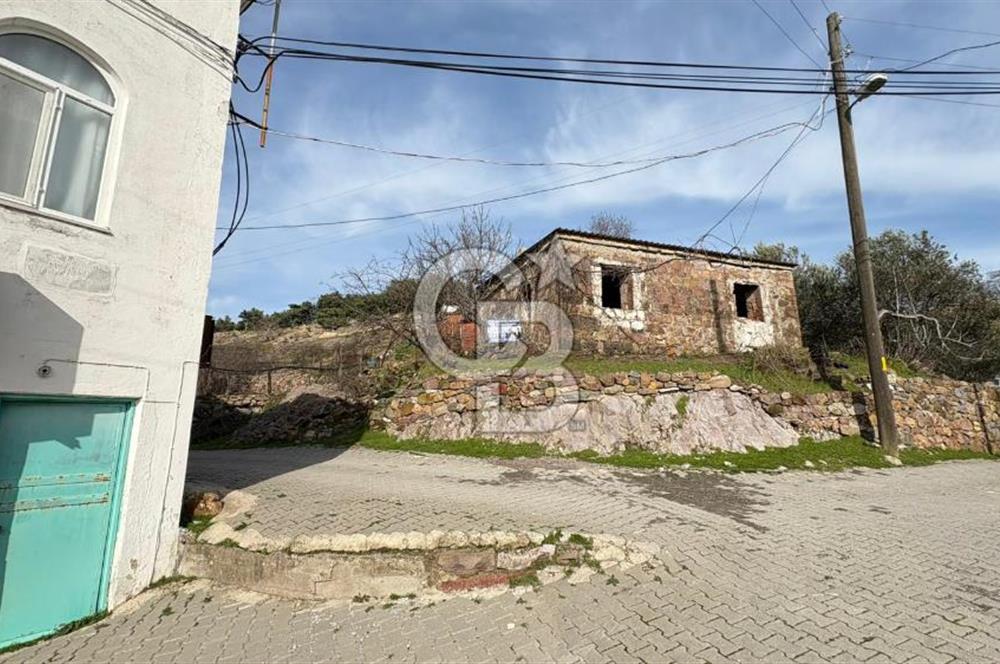 ÇANAKKALE AYVACIK YENİÇAM(KIZILYAR)'DA SATILIK MÜSTAKİL EV-ARSA