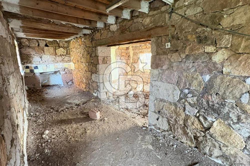 ÇANAKKALE AYVACIK YENİÇAM(KIZILYAR)'DA SATILIK MÜSTAKİL EV-ARSA