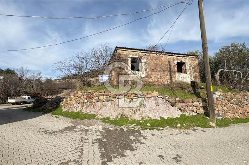 ÇANAKKALE AYVACIK YENİÇAM(KIZILYAR)'DA SATILIK MÜSTAKİL EV-ARSA