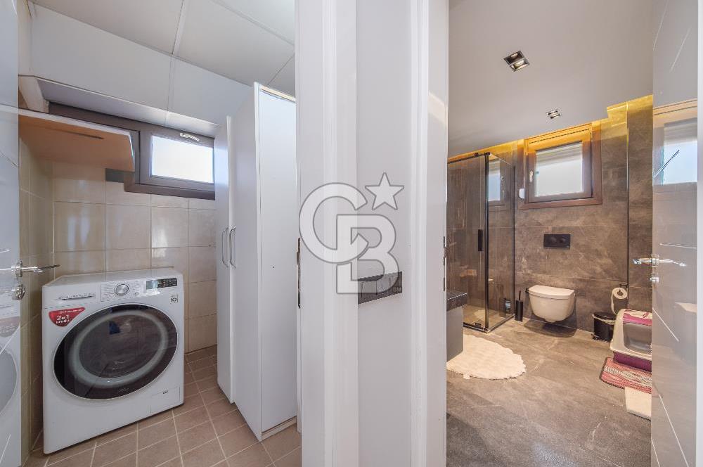 SASALI ÜÇ KONAKLAR SİTESİ’NDE HAVUZ CEPHELİ SATILIK 5+1 VİLLA