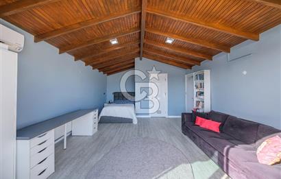 SASALI ÜÇ KONAKLAR SİTESİ’NDE HAVUZ CEPHELİ SATILIK 5+1 VİLLA