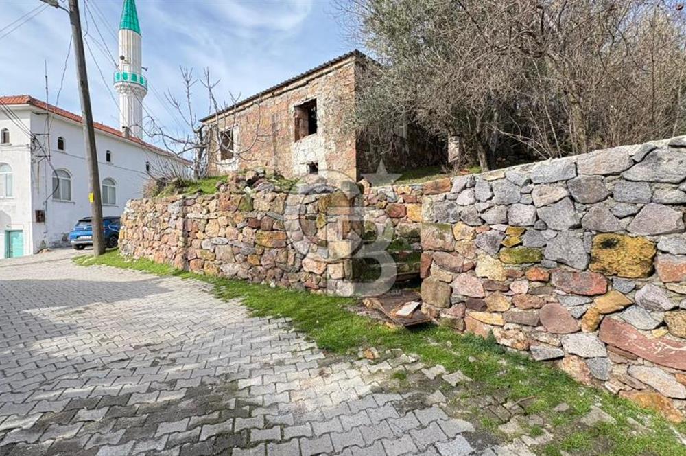 ÇANAKKALE AYVACIK YENİÇAM(KIZILYAR)'DA SATILIK MÜSTAKİL EV-ARSA