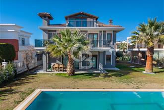 SASALI ÜÇ KONAKLAR SİTESİ’NDE HAVUZ CEPHELİ SATILIK 5+1 VİLLA - 8 - 333281