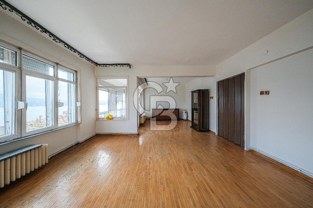 Fırsat Baltalimanı Satılık Deniz manzaralı Arakat bahçeli daire