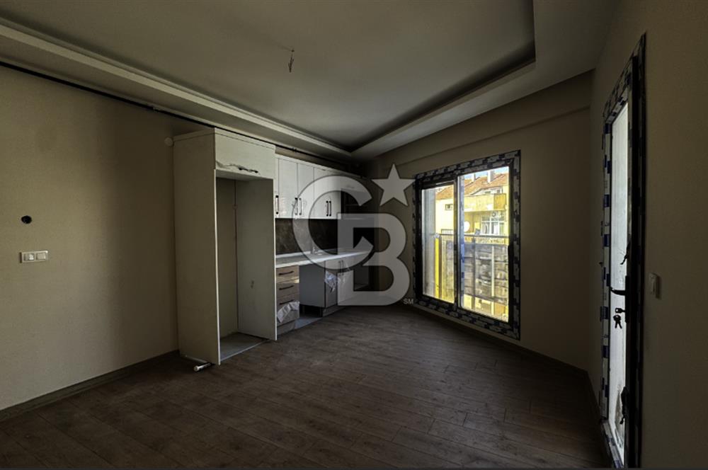 BORNOVA, KÜÇÜK PARKTA KİRALIK 1+1 DAİRE