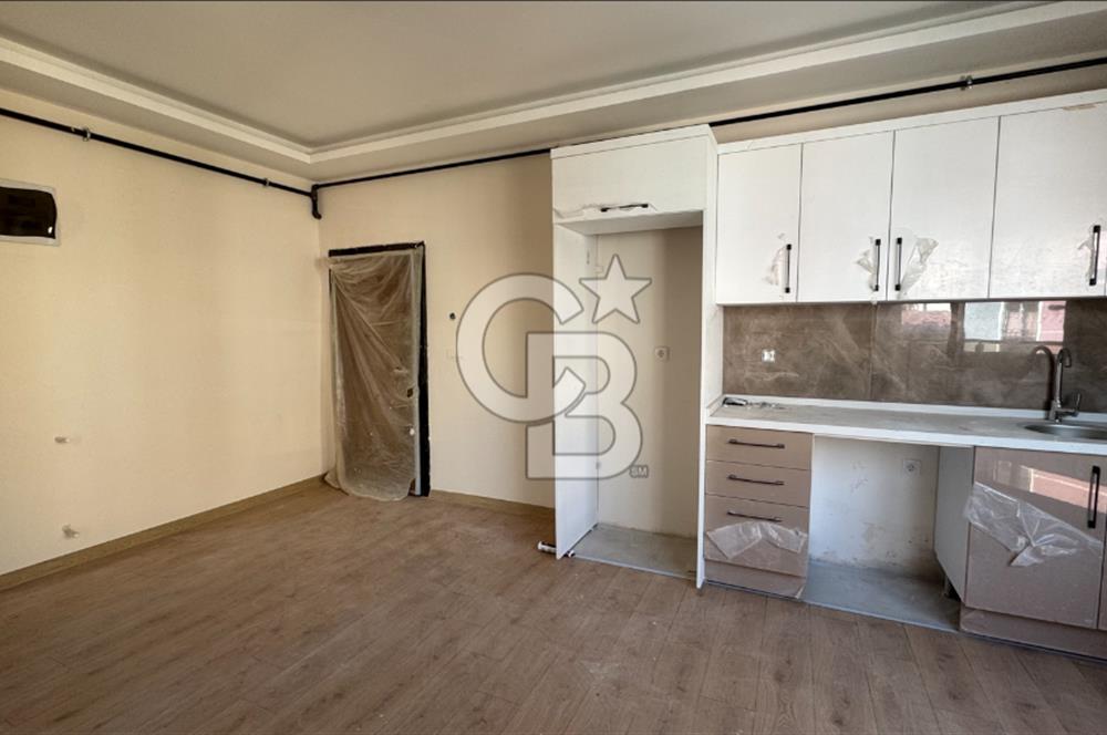BORNOVA, KÜÇÜK PARKTA KİRALIK 1+1 DAİRE