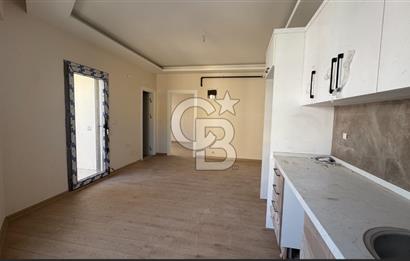 BORNOVA, KÜÇÜK PARKTA KİRALIK 1+1 DAİRE