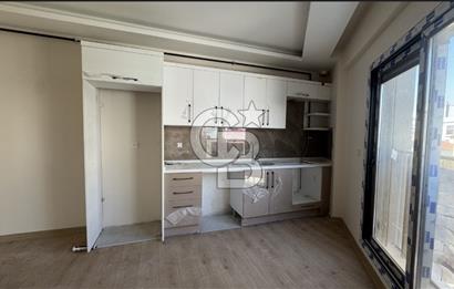 BORNOVA, KÜÇÜK PARKTA KİRALIK 1+1 DAİRE