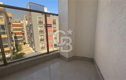 BORNOVA, KÜÇÜK PARKTA KİRALIK 1+1 DAİRE