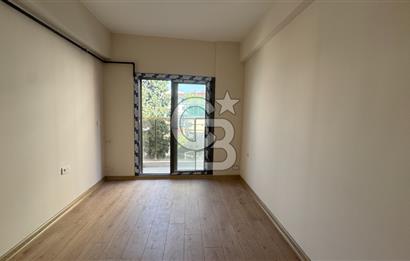 BORNOVA, KÜÇÜK PARKTA KİRALIK 1+1 DAİRE