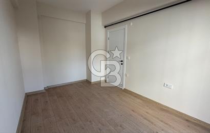 BORNOVA, KÜÇÜK PARKTA KİRALIK 1+1 DAİRE