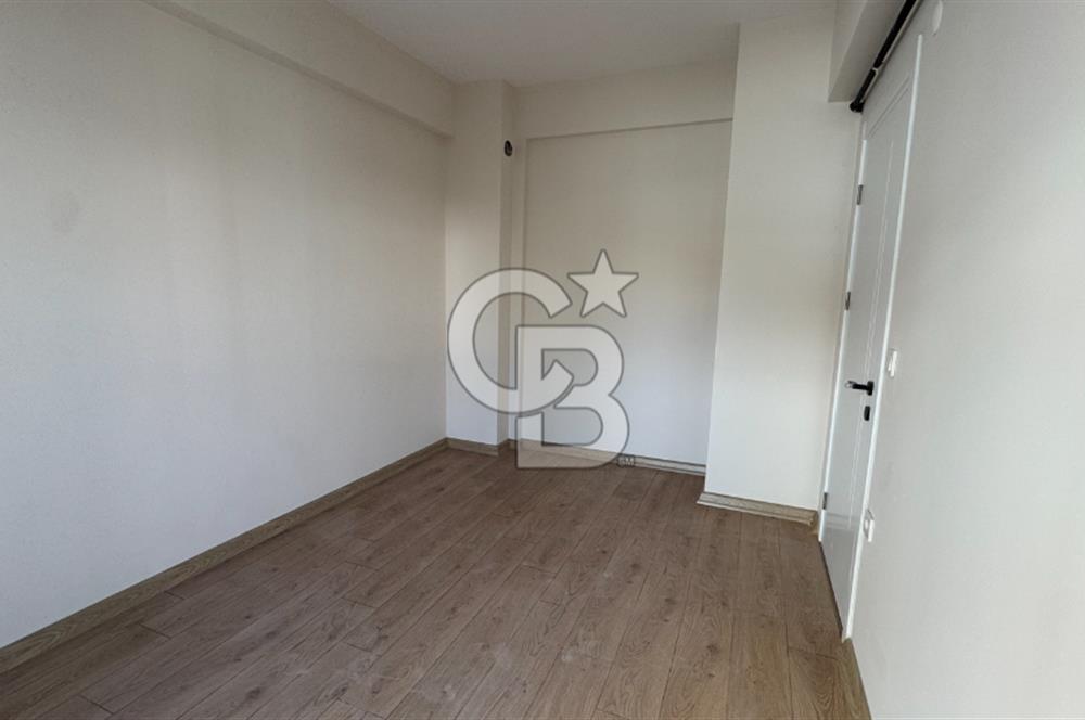 BORNOVA, KÜÇÜK PARKTA KİRALIK 1+1 DAİRE