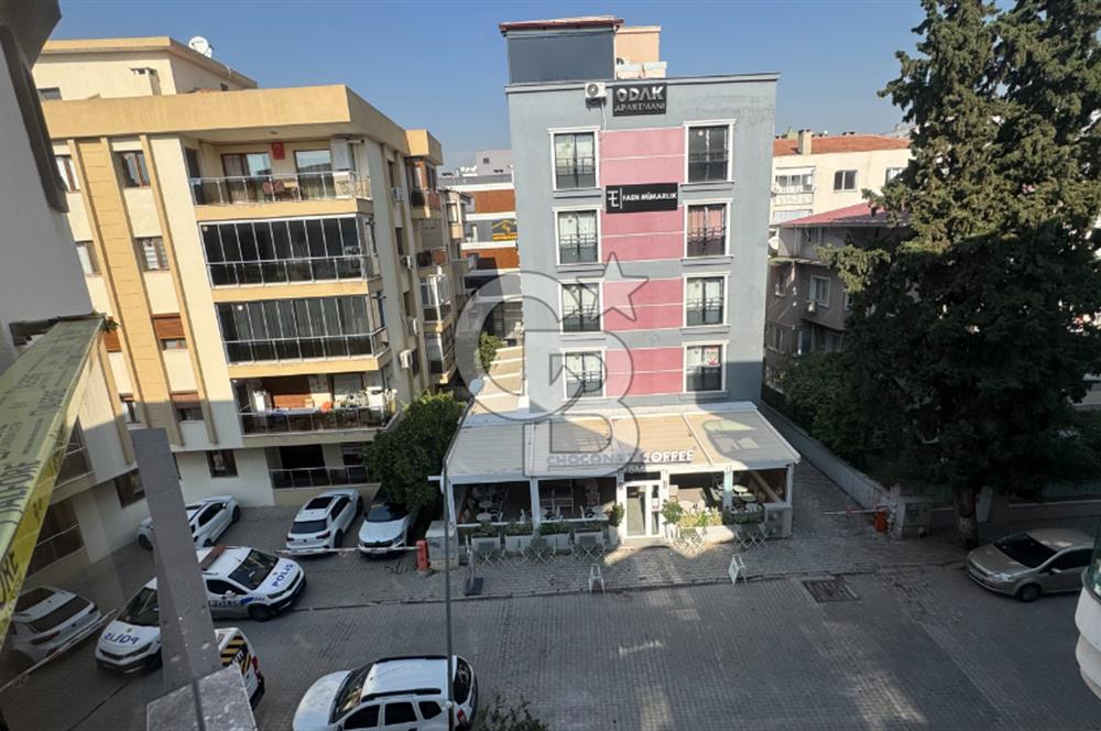 BORNOVA, KÜÇÜK PARKTA KİRALIK 1+1 DAİRE