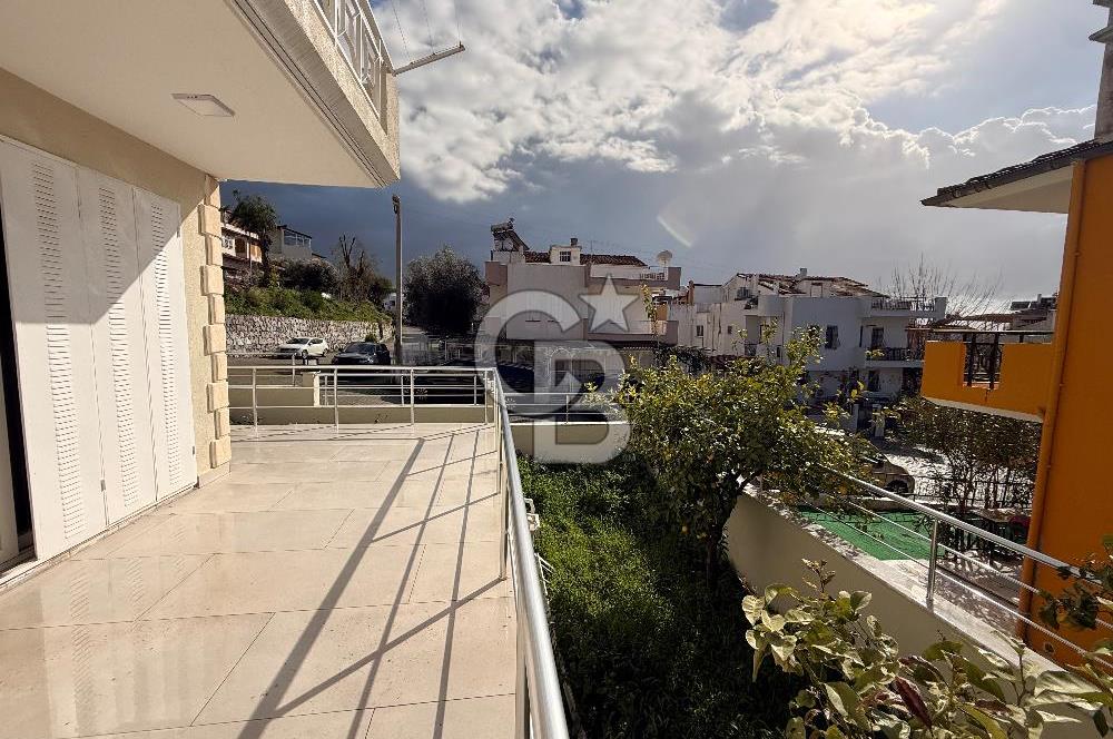 Kuşadası Yıldızcı Burnu’nda Satılık 3+1 Deniz Manzaralı Dubleks Villa