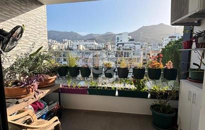 Girne Merkezde Satılık Eşyalı 2+1 Daire !!!