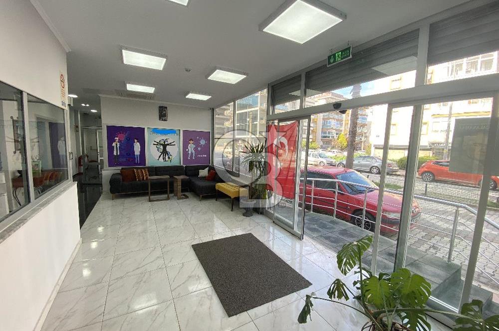 MENEMEN MERKEZDE KİRALIK İKİ CEPHELİ GENİŞ DÜKKAN