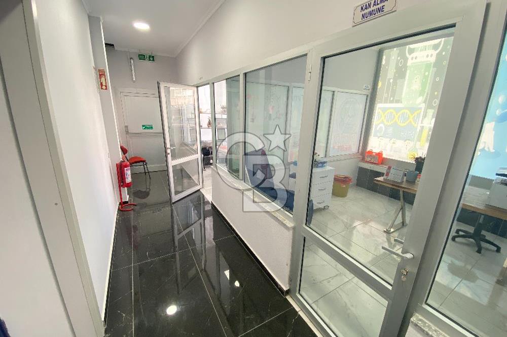 MENEMEN MERKEZDE KİRALIK İKİ CEPHELİ GENİŞ DÜKKAN