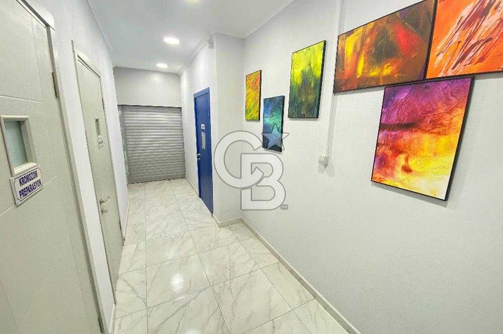 MENEMEN MERKEZDE KİRALIK İKİ CEPHELİ GENİŞ DÜKKAN