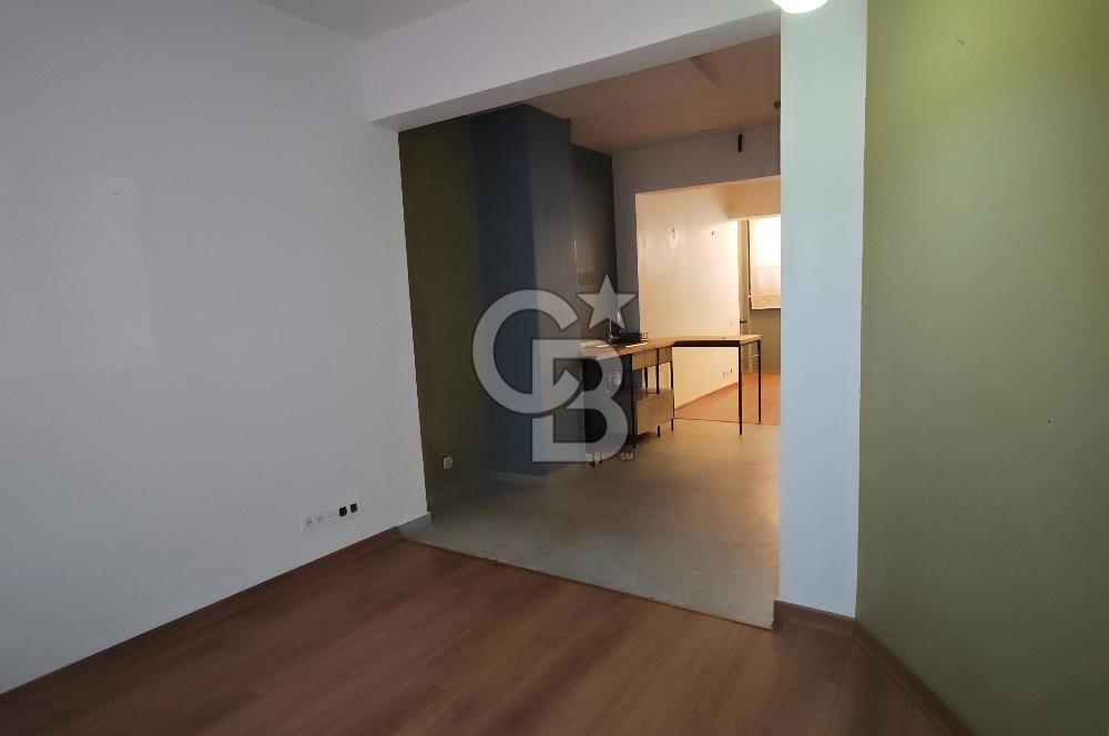 TÜNEL MEYDANA,METROYA YAKIN, 50M2, 1+1 EŞYASIZ KİRALIK OFİS VEYA KONUT