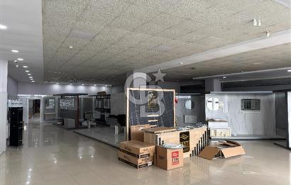 HADIMKÖY YOLU | 33 MT CEPHE | SHOWROOMLU 4.250 m² FABRİKA
