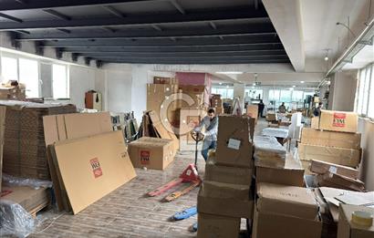 HADIMKÖY YOLU | 33 MT CEPHE | SHOWROOMLU 4.250 m² FABRİKA