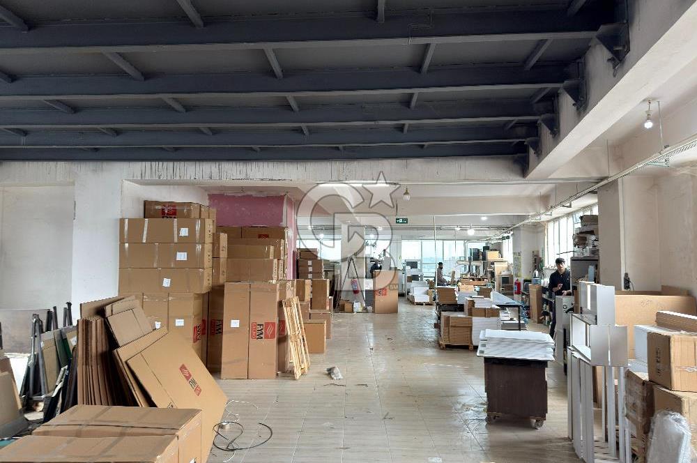 HADIMKÖY YOLU | 33 MT CEPHE | SHOWROOMLU 4.250 m² FABRİKA