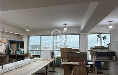 HADIMKÖY YOLU | 33 MT CEPHE | SHOWROOMLU 4.250 m² FABRİKA