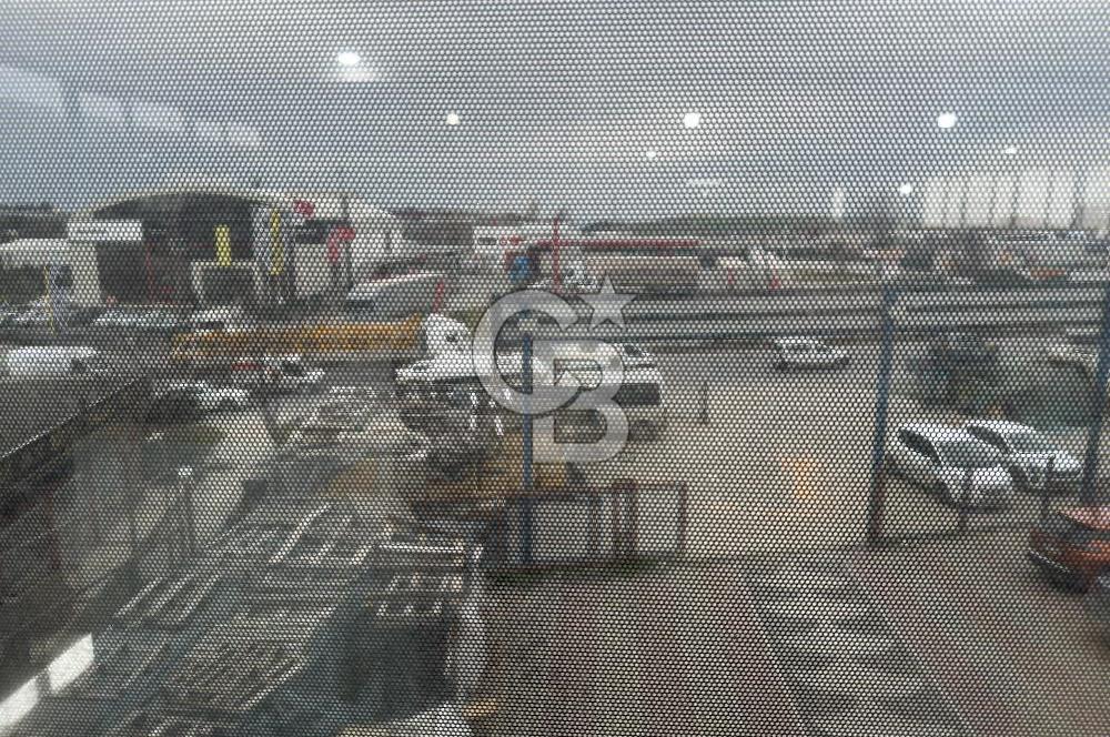 HADIMKÖY YOLU | 33 MT CEPHE | SHOWROOMLU 4.250 m² FABRİKA