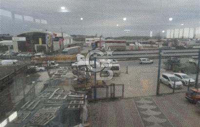 HADIMKÖY YOLU | 33 MT CEPHE | SHOWROOMLU 4.250 m² FABRİKA