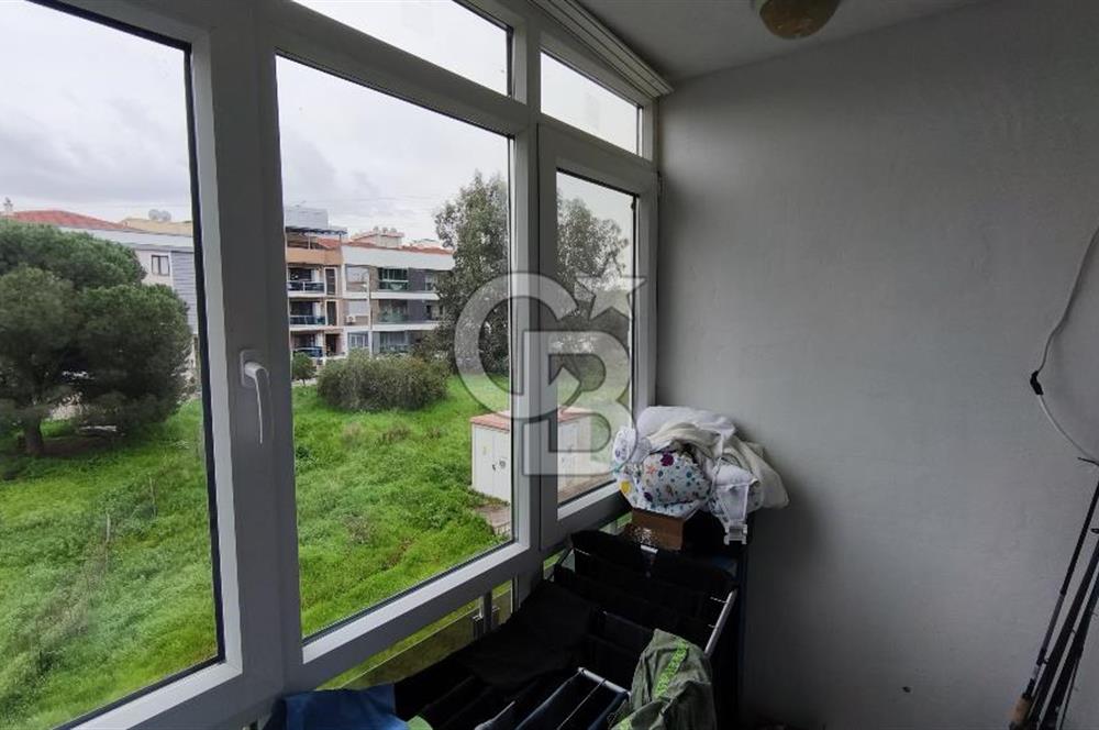 Karşıyaka Zübeyde hanım'da, arakat, satılık daire