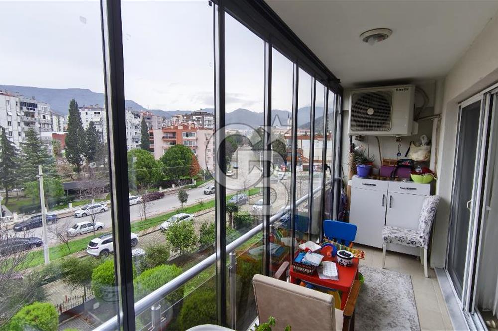 Karşıyaka Zübeyde hanım'da, arakat, satılık daire